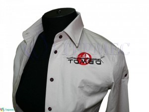 Машинная вышивка на рубашке