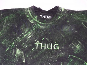 вышивка логотипа на футболках