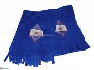 машинная вышивка на флисовых шарфах