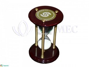 нанесение логотипа на шильд