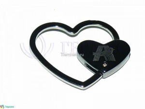 нанесение логотипа на брелок