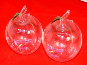 Деколь на стекле