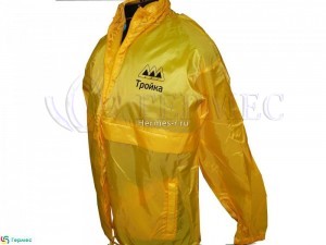 одежда с логотипом