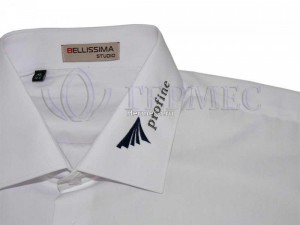 Рубашка с вышивкой логотипа