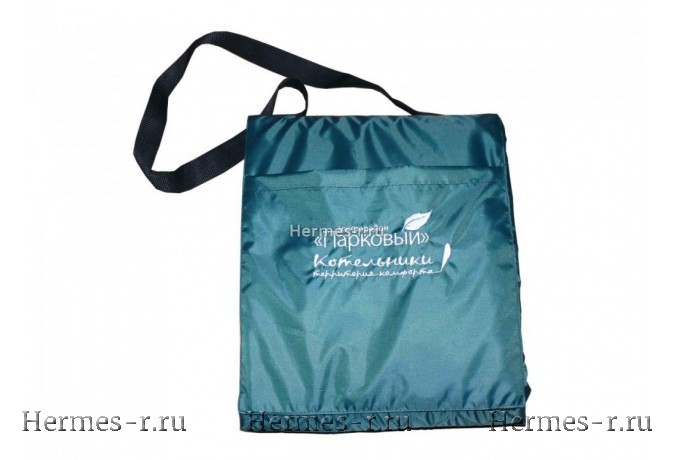 машинная вышивка на пледе-трансформере