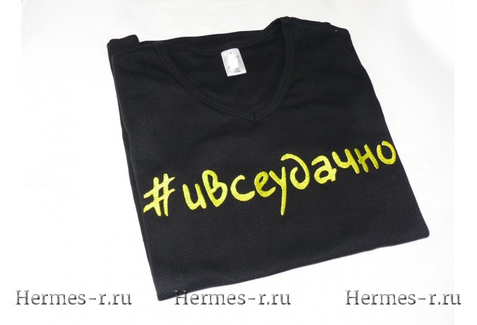 Вышивка логотипа на футболке